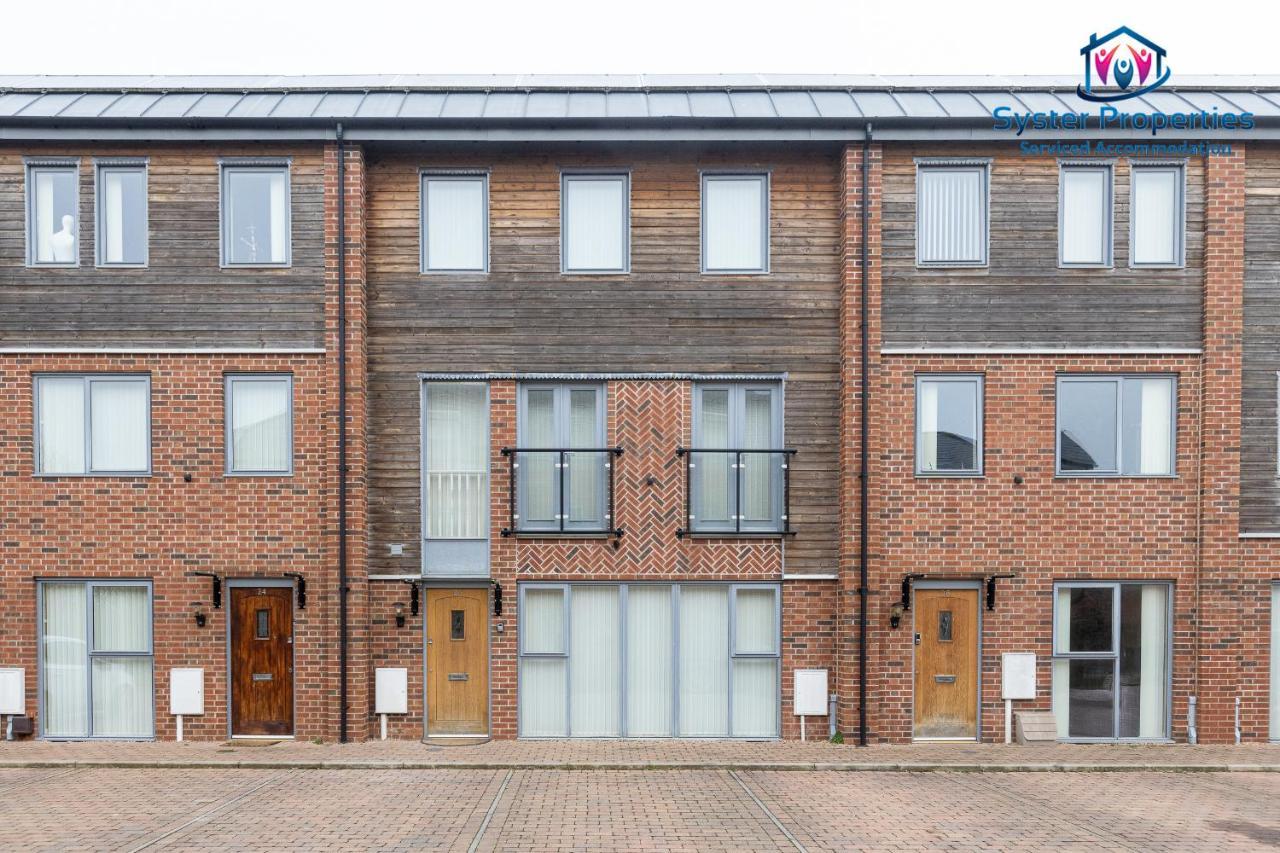 Syster Properties Serviced Accommodation Leicester 5 Bedroom House Glen View מראה חיצוני תמונה